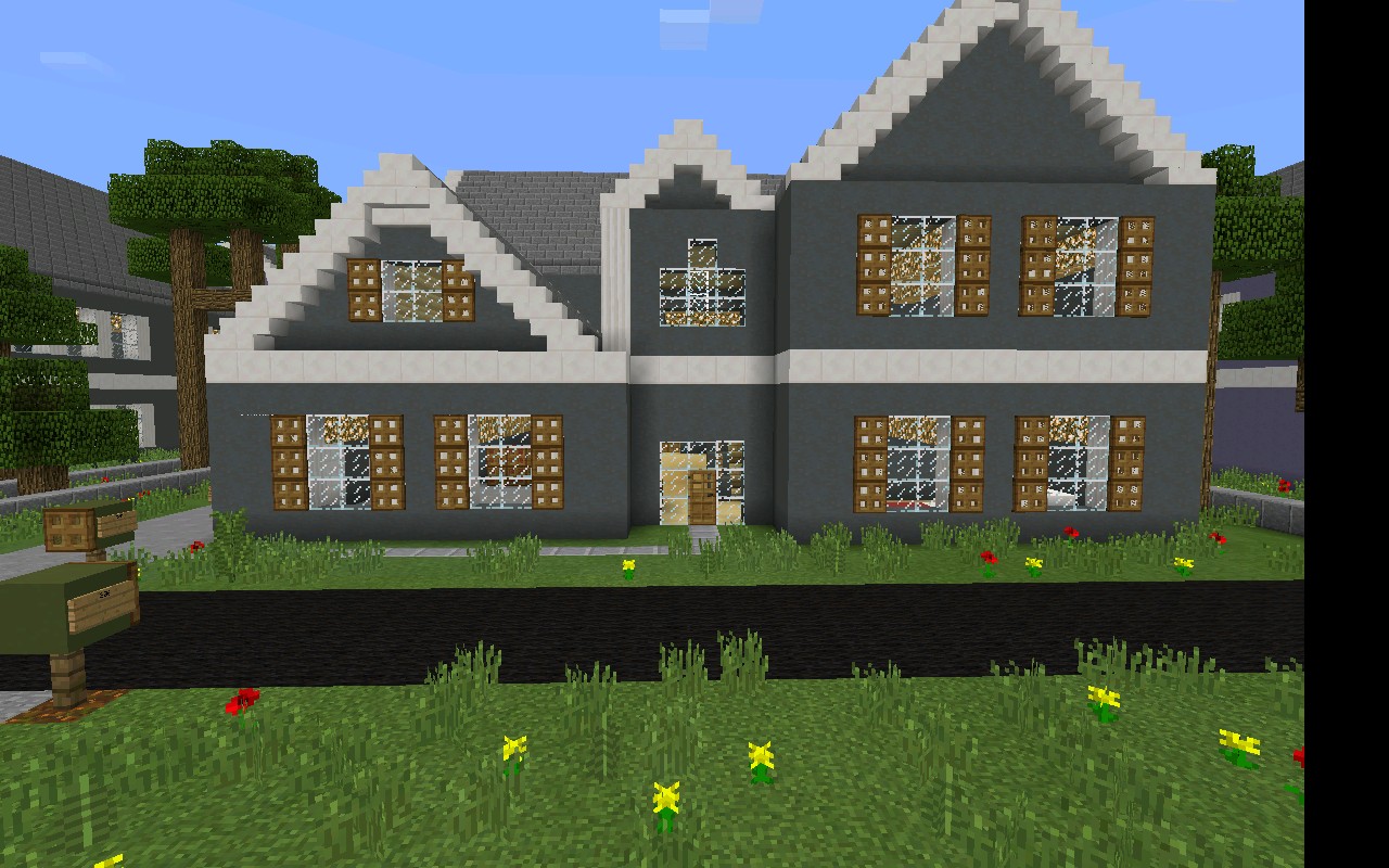 Traditional Home With Side 2Car Garage Minecraft Map