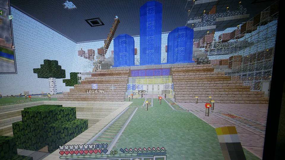 massive glass pyramid Minecraft Map